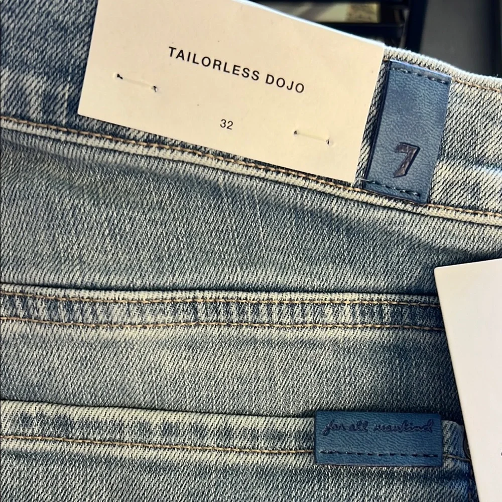 7 For All Mankind Tailorless Dojo in color, Merton Comfort - Picture 2 of 8